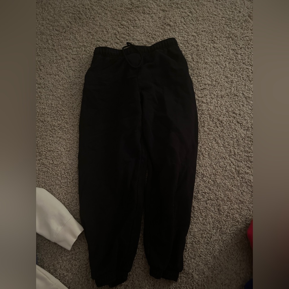 Aritzia Black Sweatpants